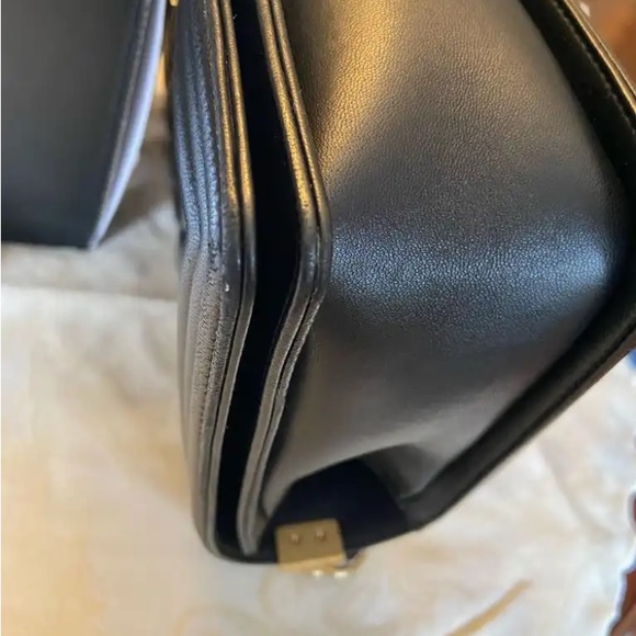 Chanel Medium Boy Bag (new medium). - Picture 10 of 10